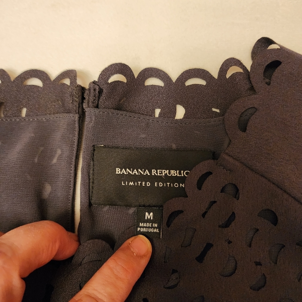 Banana Republic Gray Laser Cut Short Sleeve Blouse - Picture 6 of 12
